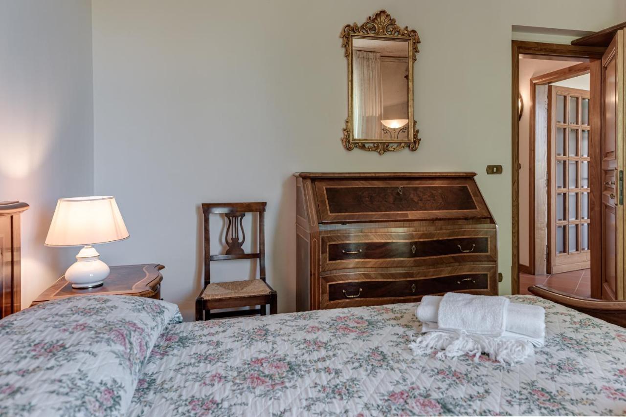 Gigli Di Firenze Villa Rufina Luaran gambar