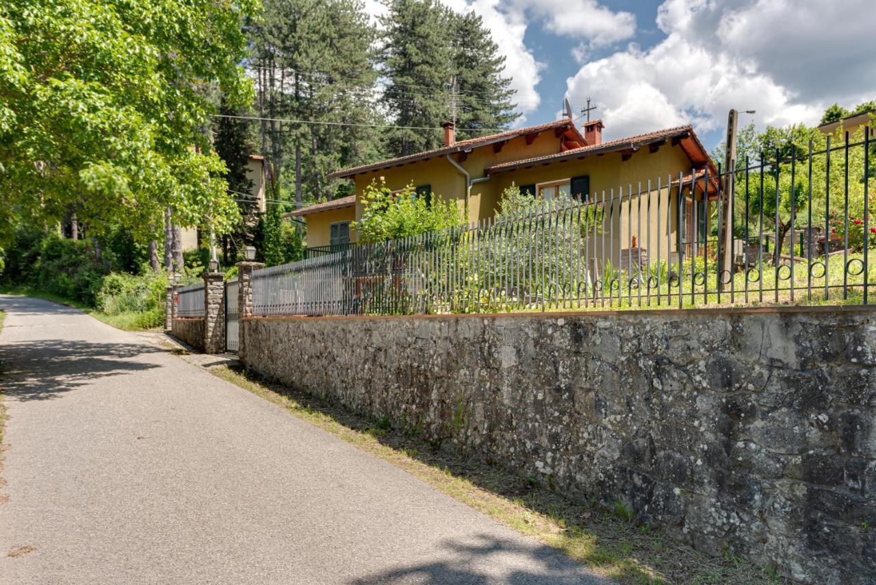 Gigli Di Firenze Villa Rufina Luaran gambar