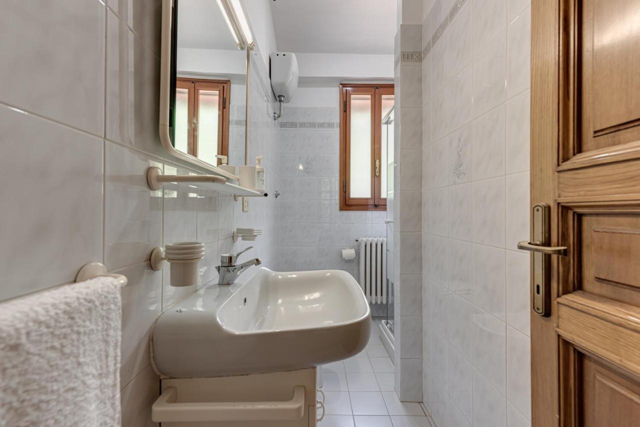 Gigli Di Firenze Villa Rufina Luaran gambar